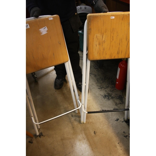 787 - HIGH STOOLS X 2