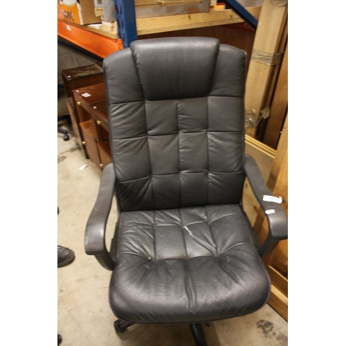 909 - LEATHER SWIVEL CHAIR