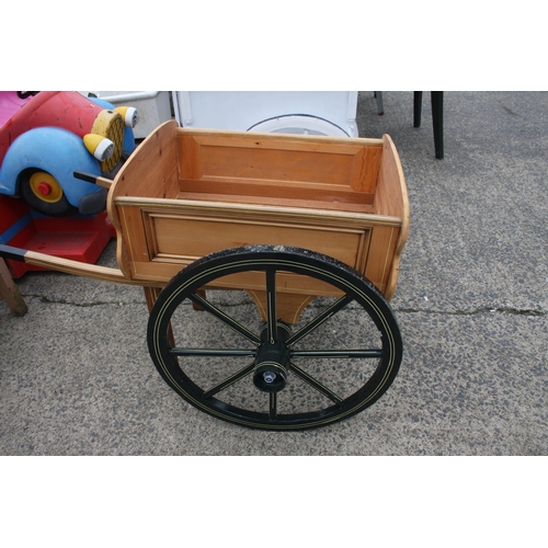 108 - HAND CART