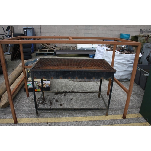 2 - METAL BBQ & FRAME