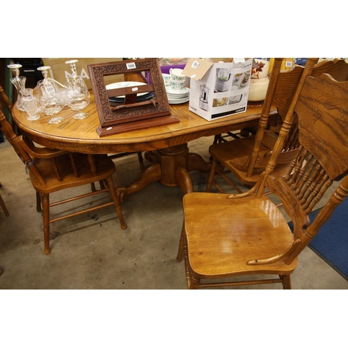 589 - OAK TABLE & 6 CHAIRS