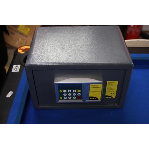 613 - DIGITAL LCD DISPLAY SAFE