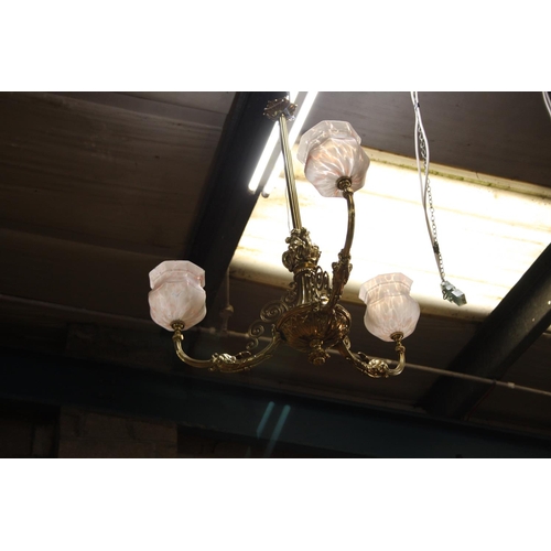 622 - BRASS 3 BRANCH LIGHT FITTING