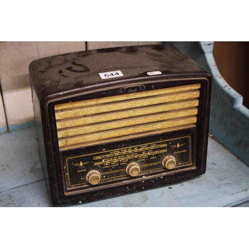 644 - BAKELITE RADIO