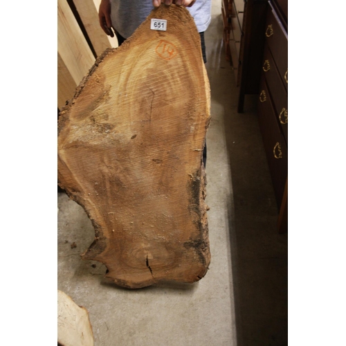 651 - PIECE OF ELM