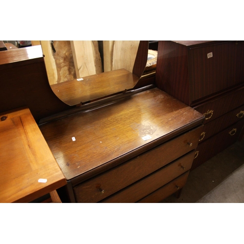 670 - RETRO DRESSING TABLE