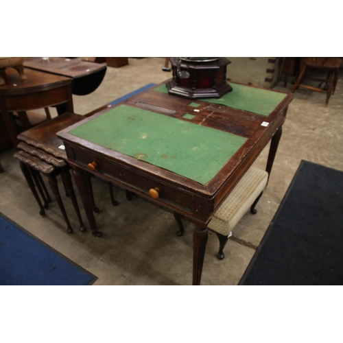 734 - DOUBLE WRITING TABLE