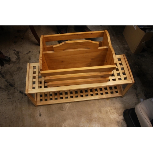 902 - WOODEN MAGAZINE RACK & STORAGE RACK