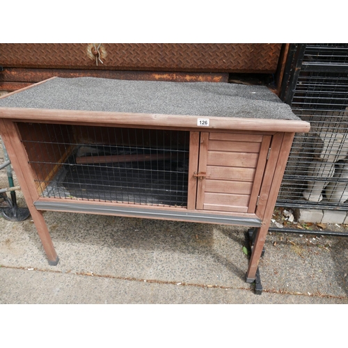 126 - RABBIT HUTCH