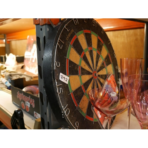 892 - DARTBOARD & DARTS