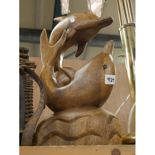 929 - WOODEN DOLPHIN ORNAMENT