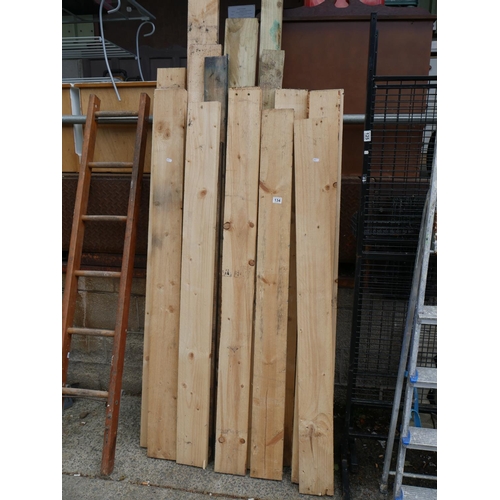 134 - LOT OF TIMBER