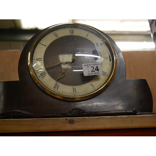 124 - ELECTRIC MANTLE CLOCK