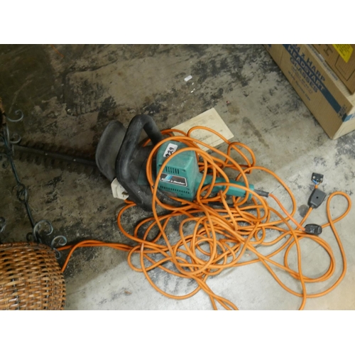 929 - ELECTRIC HEDGE TRIMMER & EXTENSION LEAD