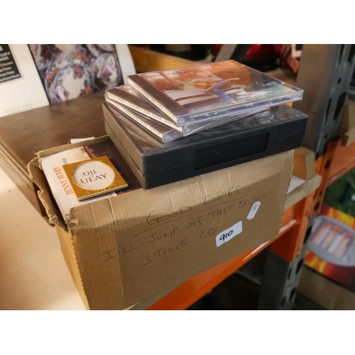 910 - LOT OF CDS