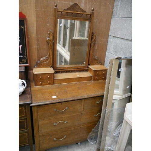 598 - DRESSING TABLE