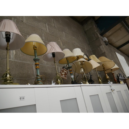 616 - LARGE LOT OF TABLE LAMPS