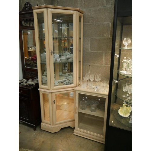 619 - BEECH CORNER UNIT & CABINET