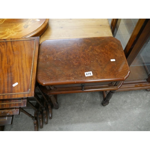 678 - OCCASIONAL TABLE