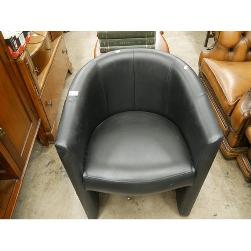 684 - BLACK LEATHERETTE TUB CHAIR