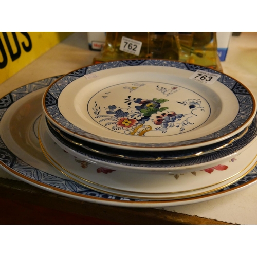 763 - LOT OF PLATES