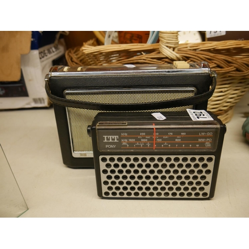 792 - 2 VINTAGE RADIOS