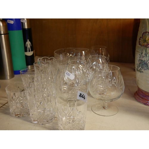 864 - LOT OF GLASSWARE