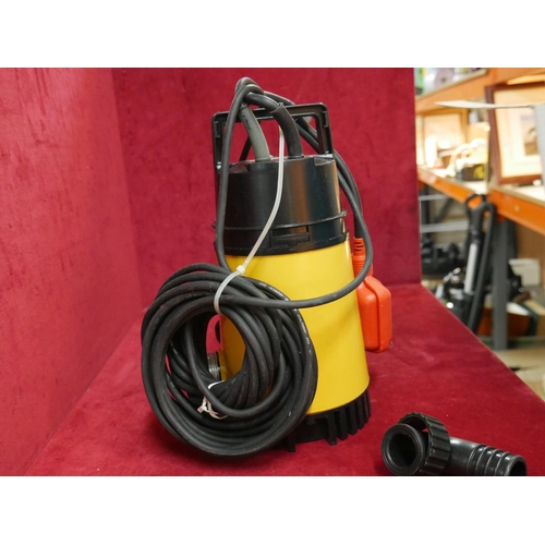 793 - SUBMERSIBLE PUMP