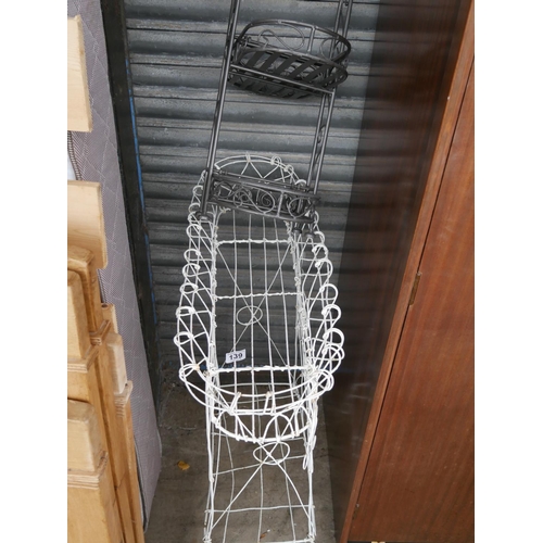 139 - METAL RACKS X 2