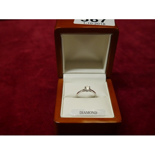 367 - PLATINUM & SOLITAIRE DIAMOND RING SIZE M