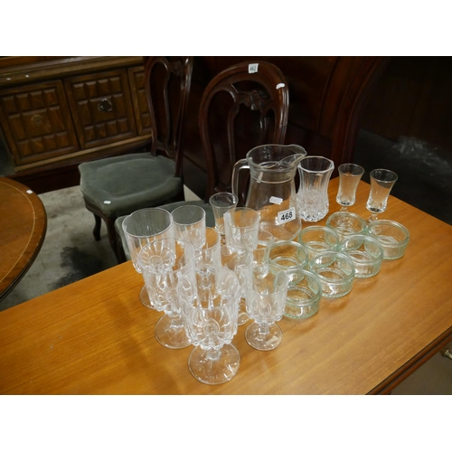 468 - SELECTION OF GLASS