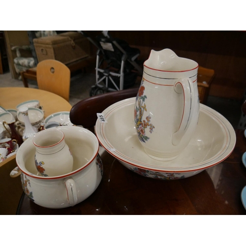 485 - JUG & BOWL SET