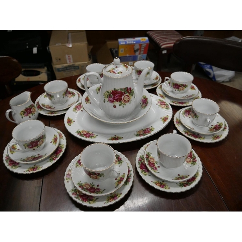 489 - LARGE TEA SERVICE