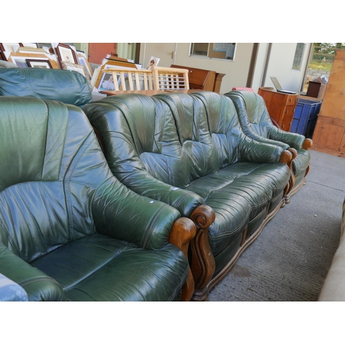 7 - GREEN LEATHER DUTCH 3 PIECE SUITE