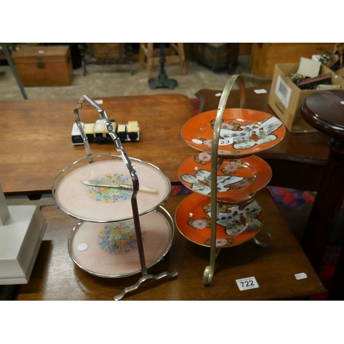 723 - PAIR OF CAKE STANDS & BUTTER KNIFE