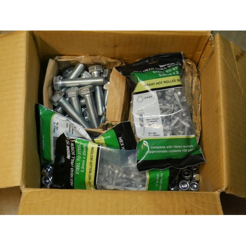 782 - BOX OF BOLTS