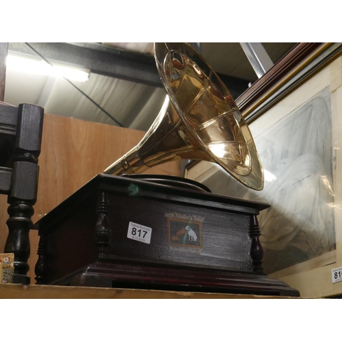 817 - GRAMOPHONE