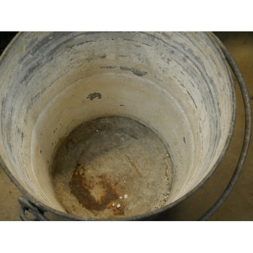 835 - GALVANISED BUCKET