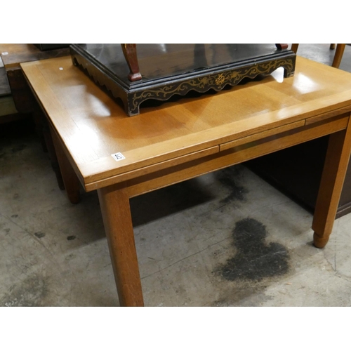 442 - OAK DRAW LEAF TABLE