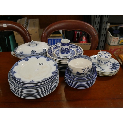 460 - LOT OF BLUE & WHITE DINNERWARE