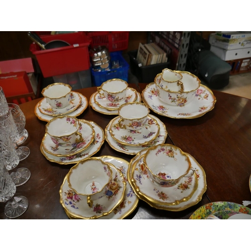 472 - HAMMERSLEY 21 PIECE TEA SET