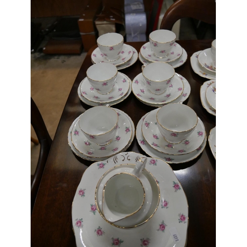 523 - DELPHINE TEA SET