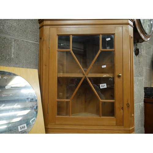 551 - PINE CORNER CABINET