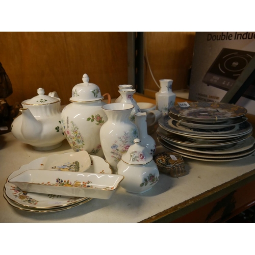 869 - LOT OF CERAMICS