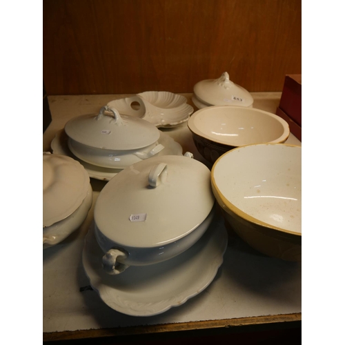 653 - BAKING BOWLS X 2 ETC