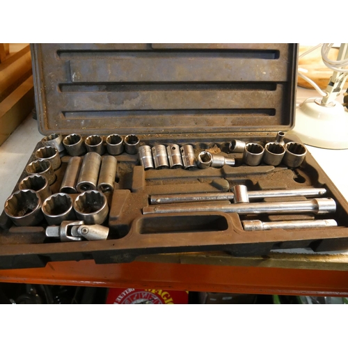 766 - SOCKET SET