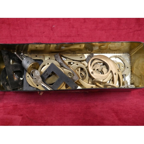 194 - BOX OF BRASS NUMBERS