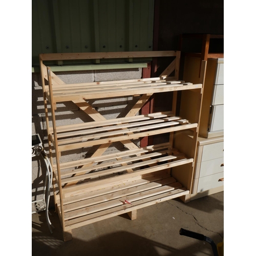 124 - METAL SHELVING RACK