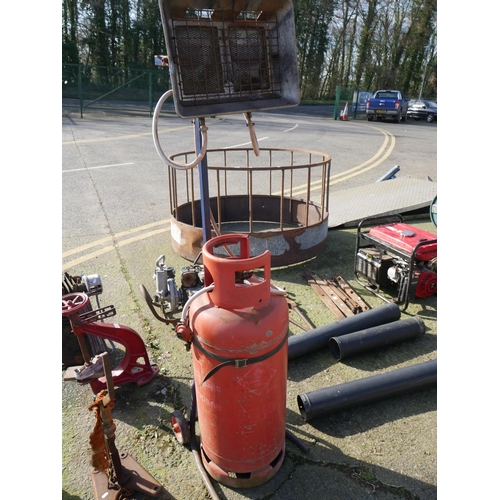 17 - GAS HEATER