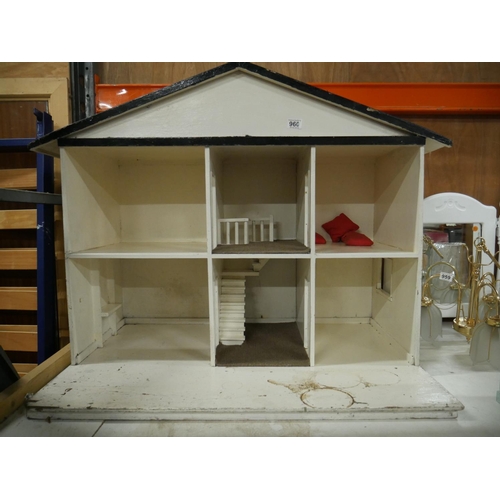 960 - DOLLS HOUSE